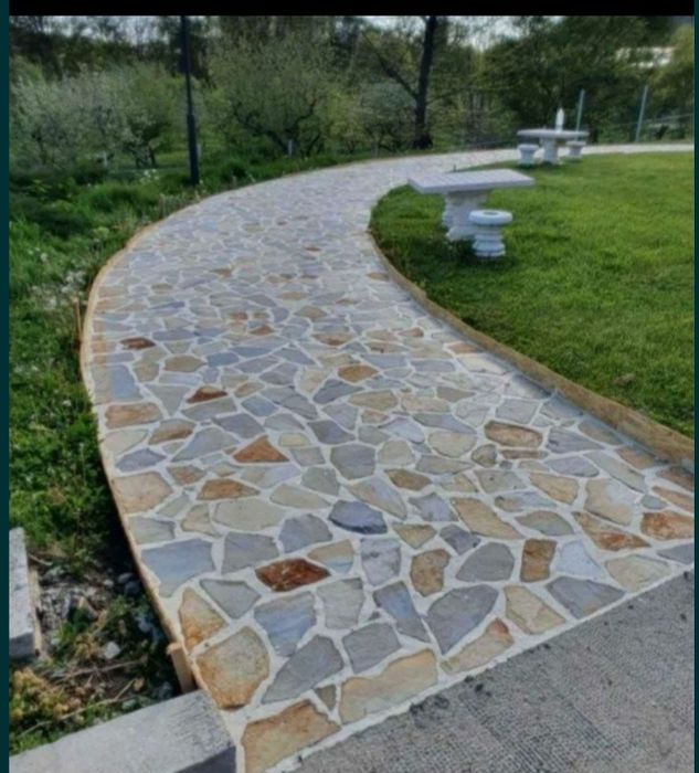Vând piatră și montez