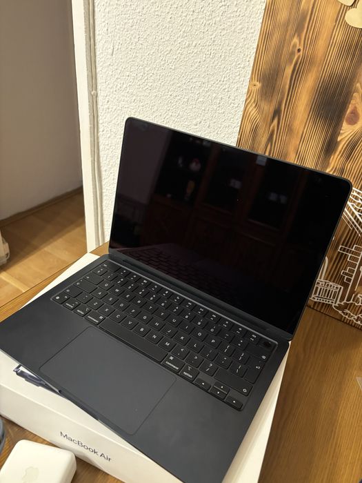 Laptop APPLE MacBook Air 13