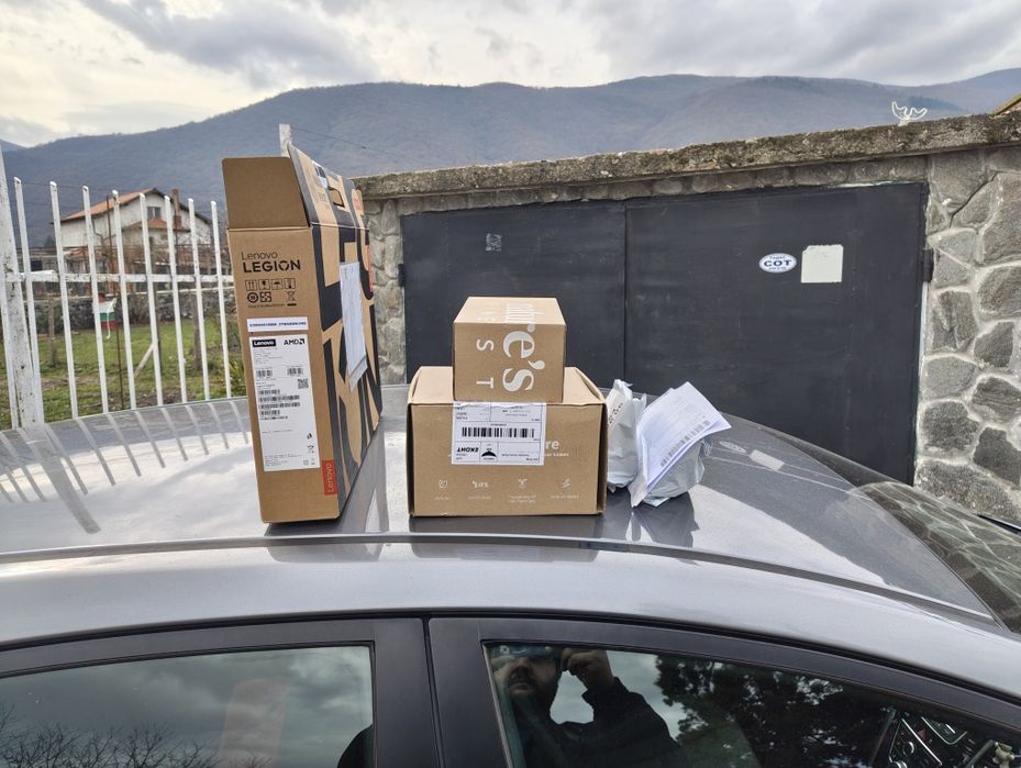 Продавам лаптоп Lenovo Legion 5 15AHP10