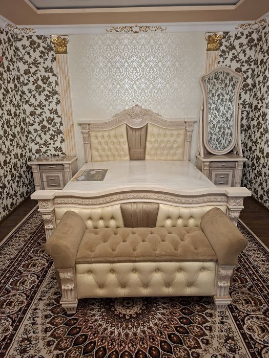 Spalni garnitur sotiladi