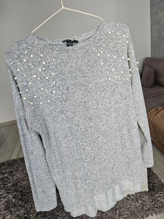 Bluza Amisu, New Yorker