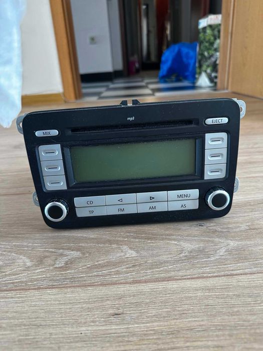 Оригинално OEM радио CD за VW Golf 5 – Volkswagen