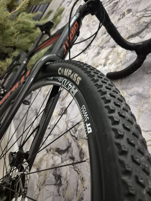 велосипед Giant revolt 2