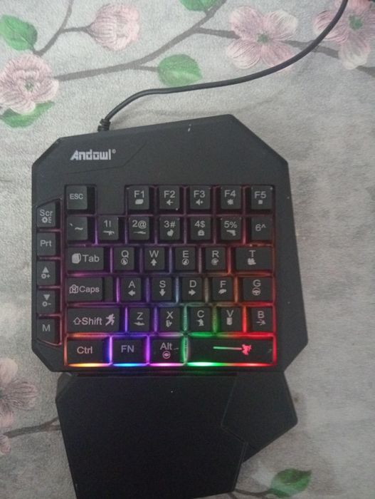 Tastatură de gaming