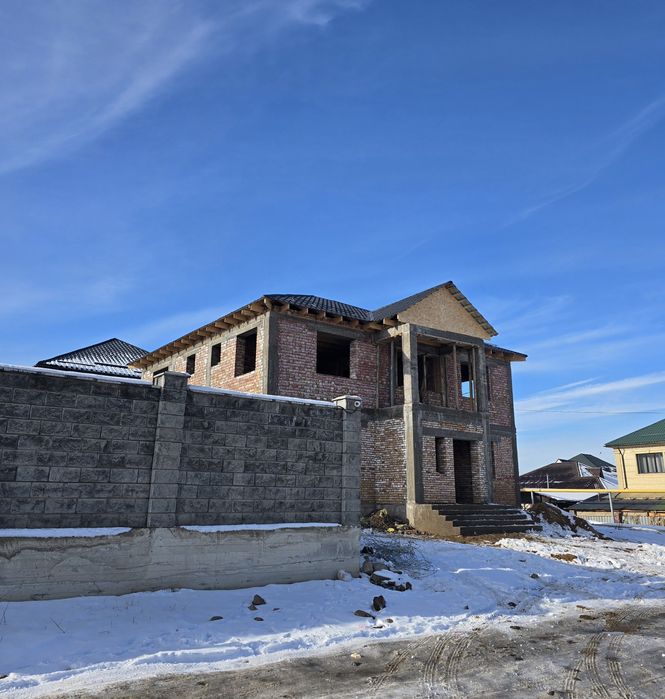 Строительный бригада есть