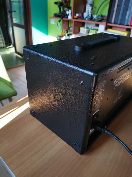 Mixer Behringer EuroPower PMP 2000D