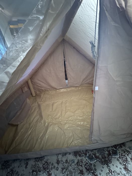 Палатка отырғыштарымен сатылады!