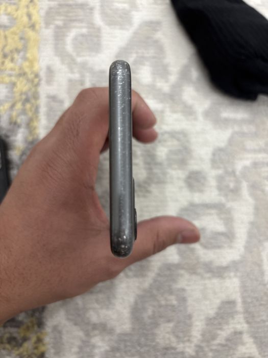 iPone 11 б/у акб 75% 128 гб