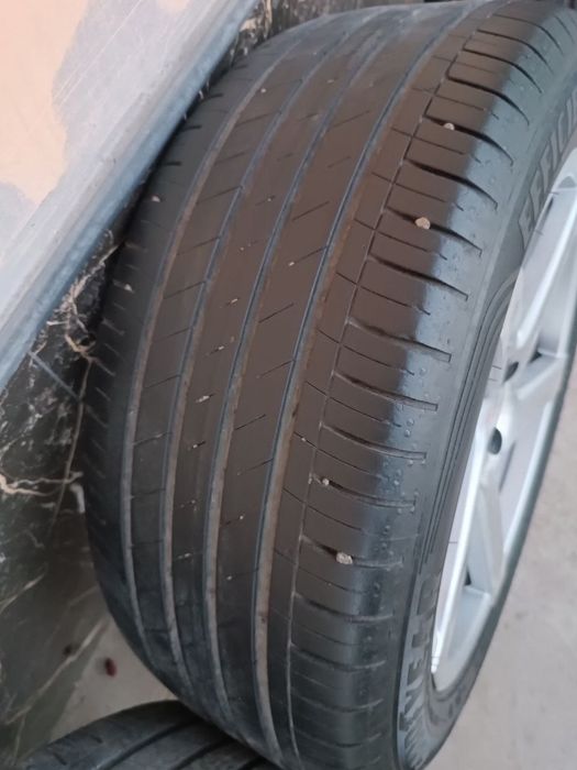 Vossen Diska Balon 5 Tali Holati Yaxshi 215 55 R17