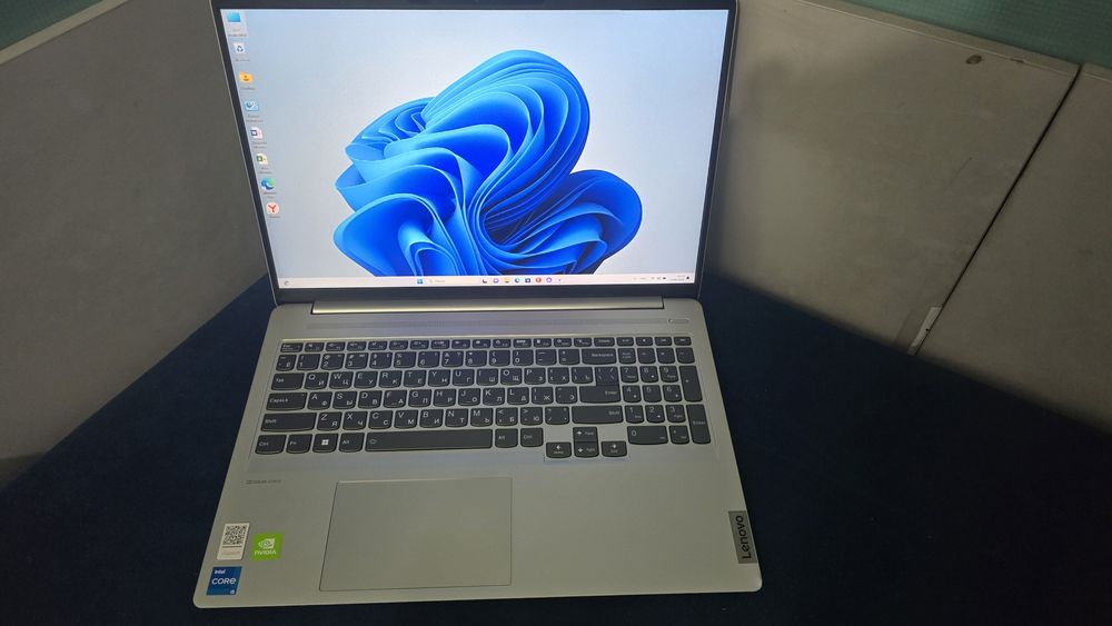 Lenovo core i5 11300H озу 8gb ssd512gb Mx450 Реал ломбард