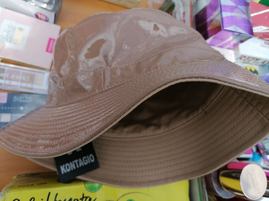 Șapcă elegantă, de damă cu 2 fețe