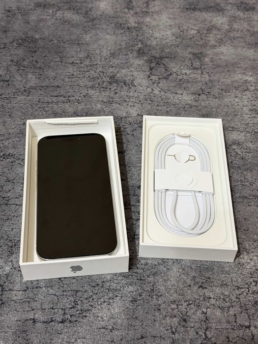 Нов iPhone 16 Pro, White, 128GB, с аксесоари