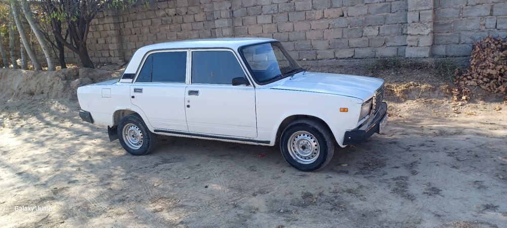 Vaz 2107 yili 2006 enjektor. Kraska petnosi bor udari yo‘q.