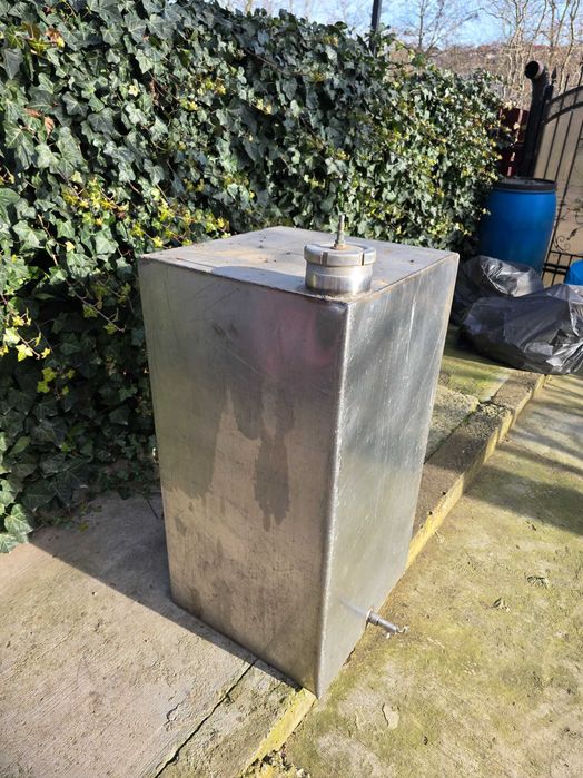 Butoi inox cu robinet 250L folosit pentru vin
