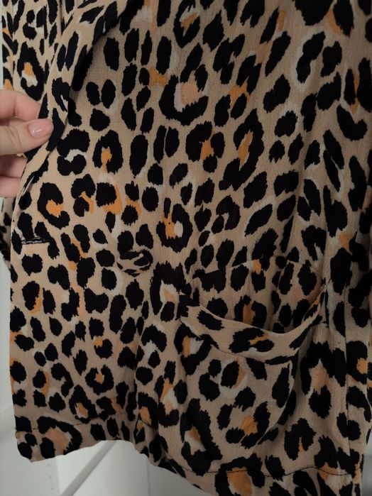 Jacheta subtire animal print Bershka