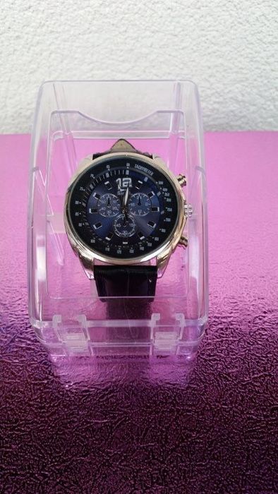 Луксозен часовник Slazenger в розово златисто с цирконий Кръгла форма