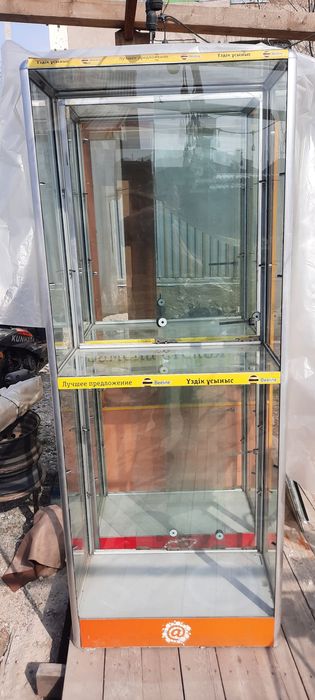 Витринный стеклянные