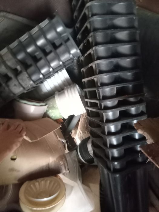 Продам вазы цветочные приставки и.т.д.