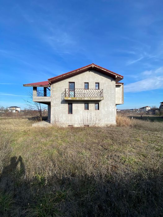 Casa single la gri - P+1E, 169 mp, Casa Duplex Sp+P+M, 180 mp.