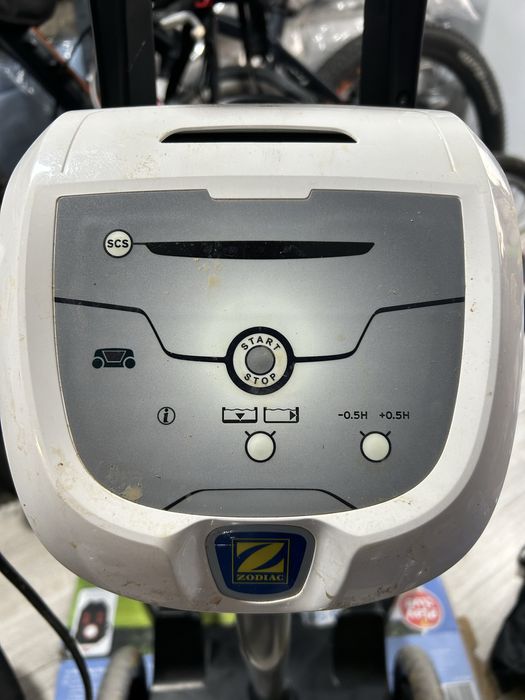 Robot profesional curatare piscine Zodiac CyclonX PRO RC 4400