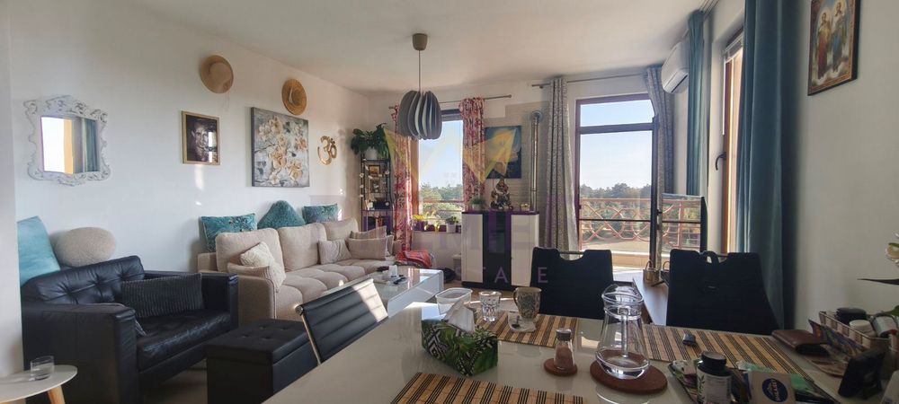 Продава се Тристаен апартамент в Балчик - 118 кв.м за 823 €/кв.м - Снимка #1