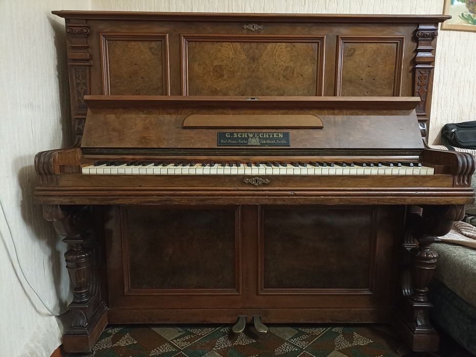 Продам антикварное пианино