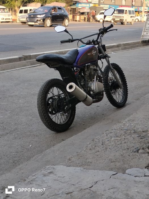 Mot sotladi 125cc matori zoʻr yog'yemaydi