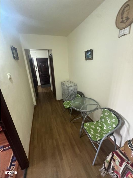 Decomandat cu 2 bai si 2 balcoane