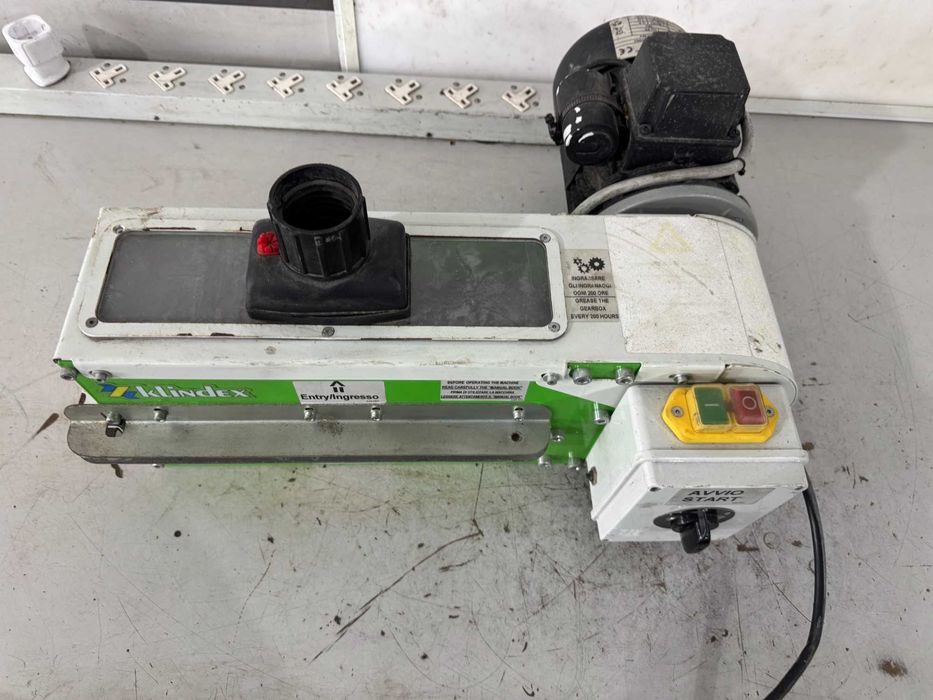 Машина за рязане на картон