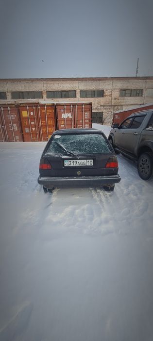 Продам гольф 2.     На уверенном ходу