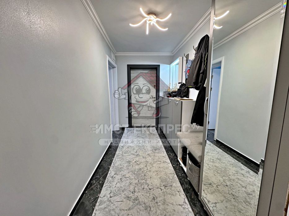 Самостоятелна къща, с двор, кв.Метоха