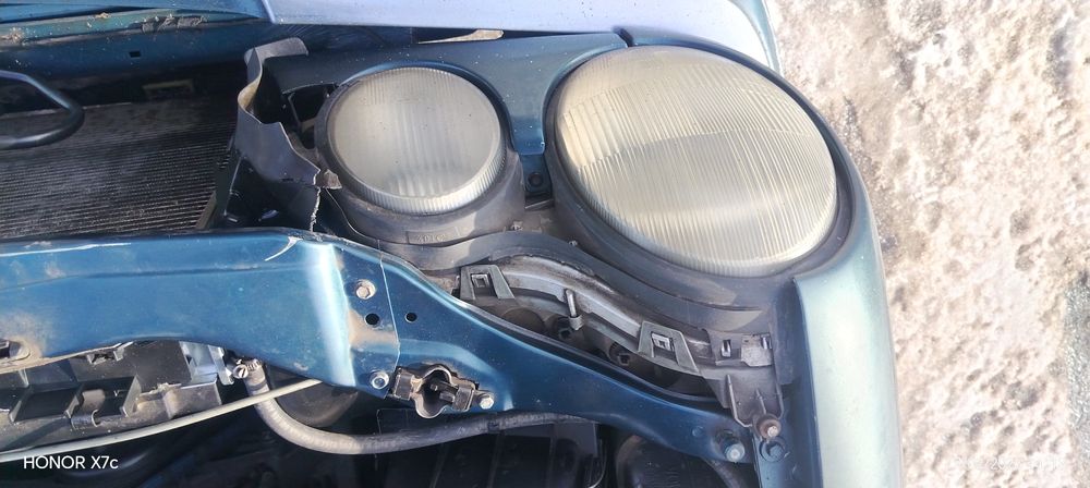 Мерс 210  одна пара правая