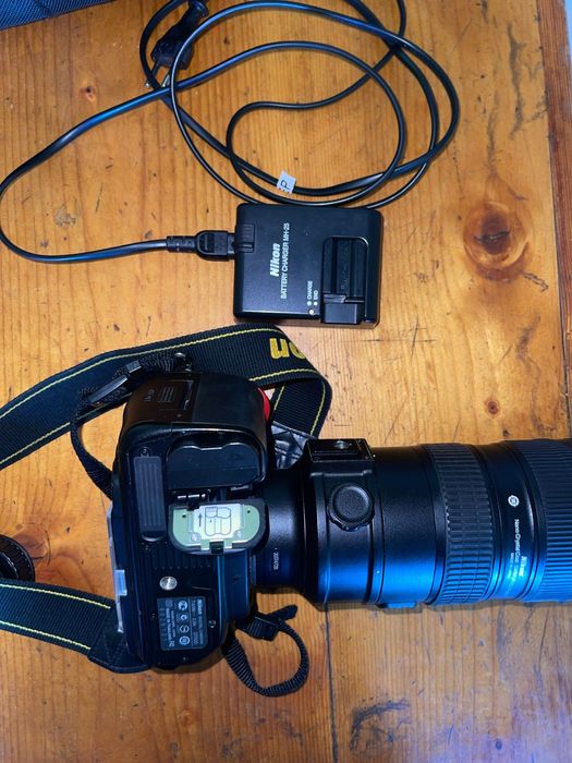 Продавам тяло Nikon 7000D