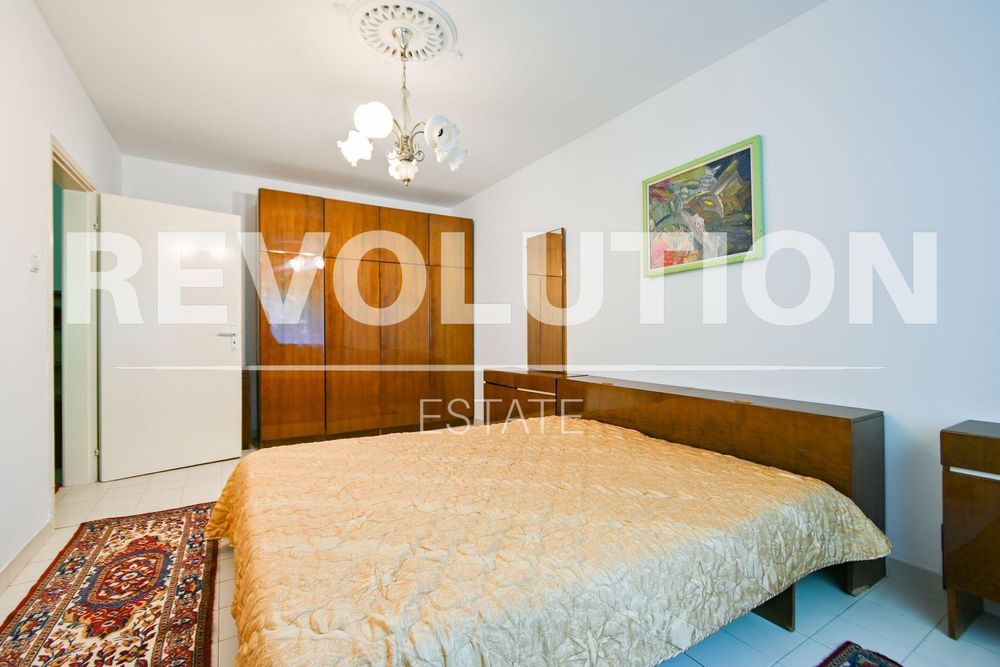 Тристаен апартамент в ж.к. Дианабад