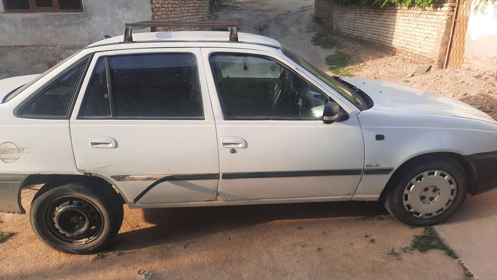 Мошина сотилади 2001