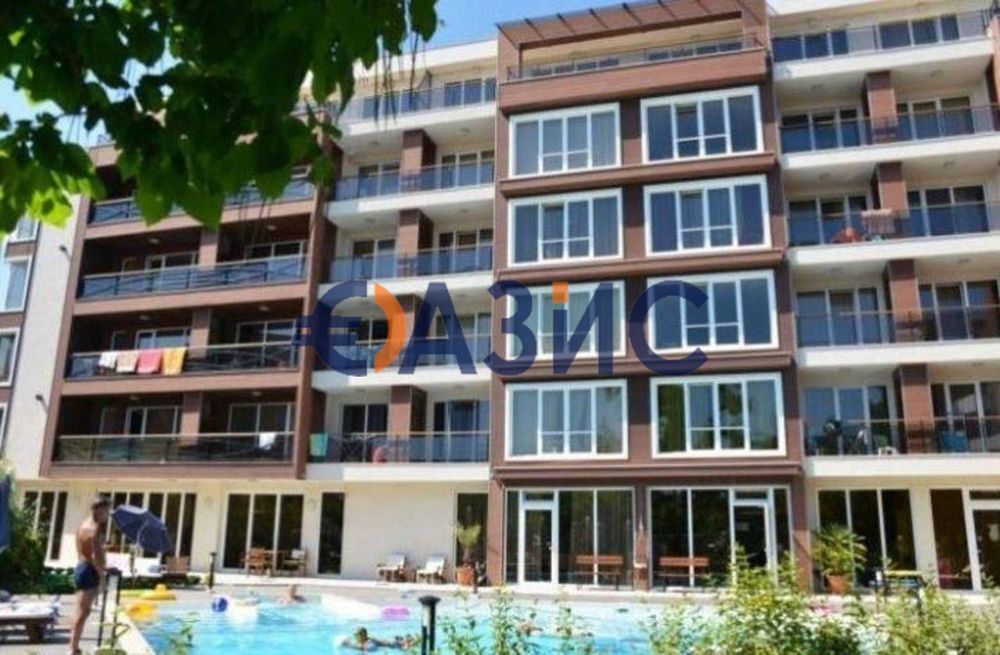 Продава се Тристаен апартамент в с. Равда, Област Бургас - 72 кв.м за 1528 €/кв.м - Снимка #12