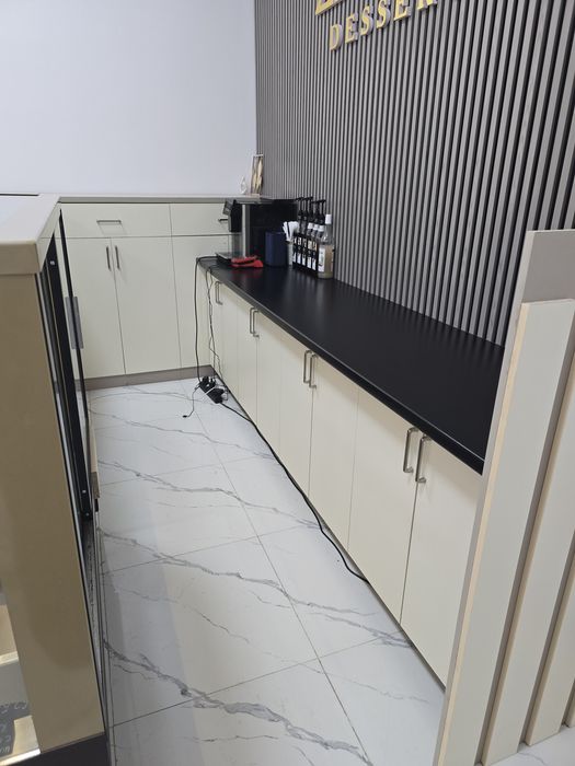 Продам почти новый ресепшен