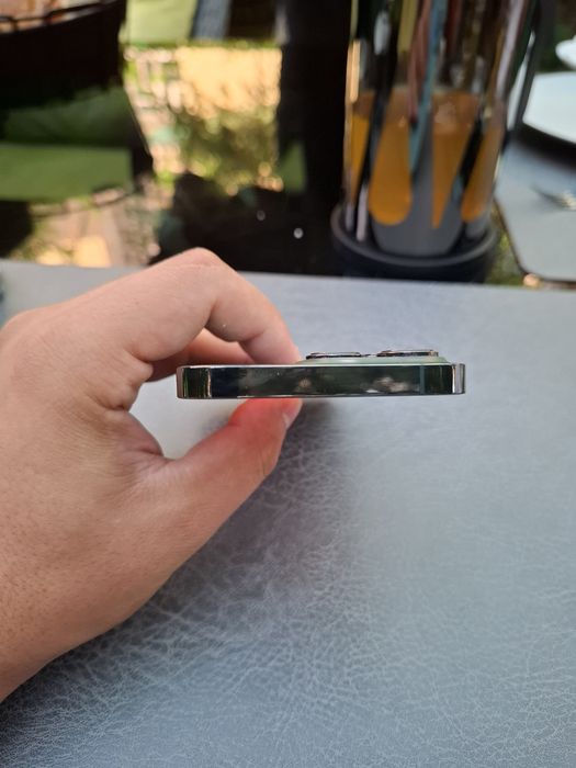 iPhone 13 pro green