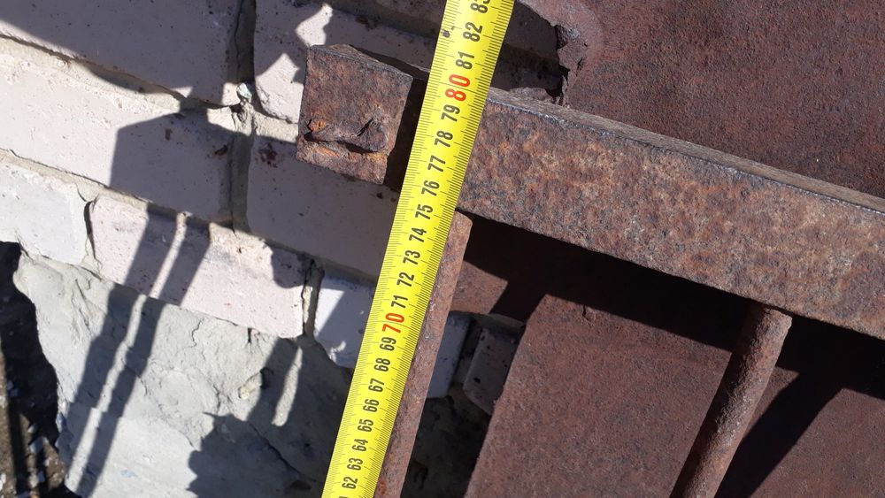 Продам металлическую решетку.