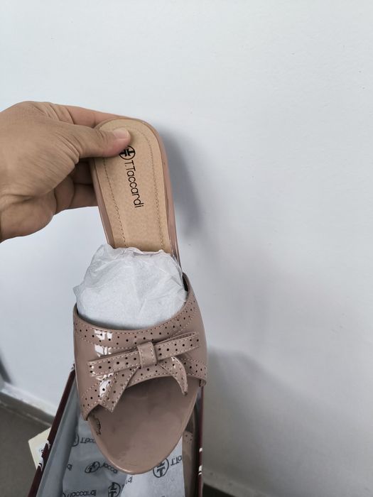 Туфли и шлепанцы на каблуке