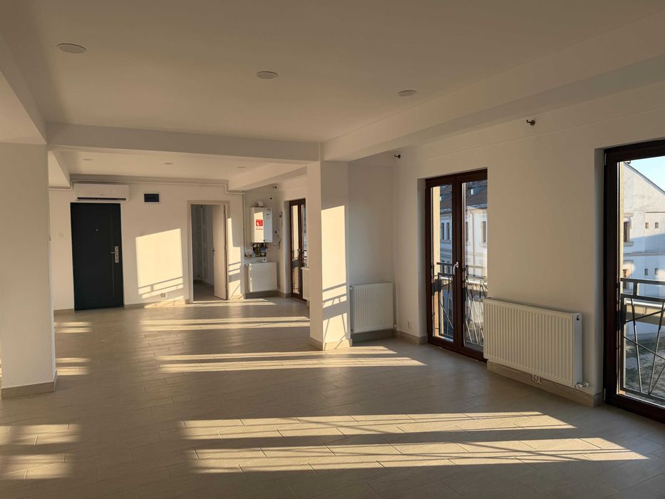 Spațiu comercial ~85 mp | Piața Frații Buzești | Centrul Vechi
