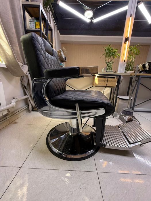 Продам 2 кресла для салона красоты