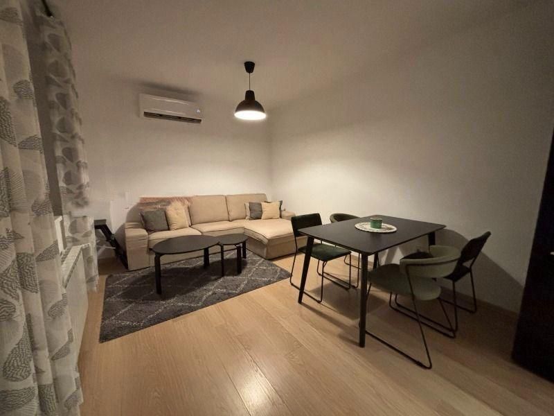 Двустаен апартамент под наем в ж.к. Кръстова вада, 2214914