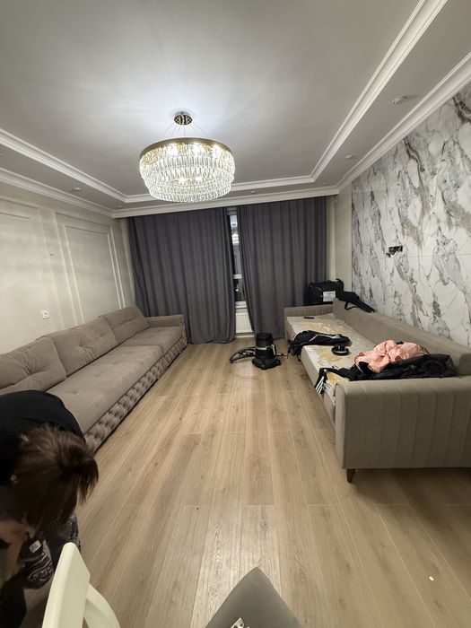 Диван в зал в отличном состоянии