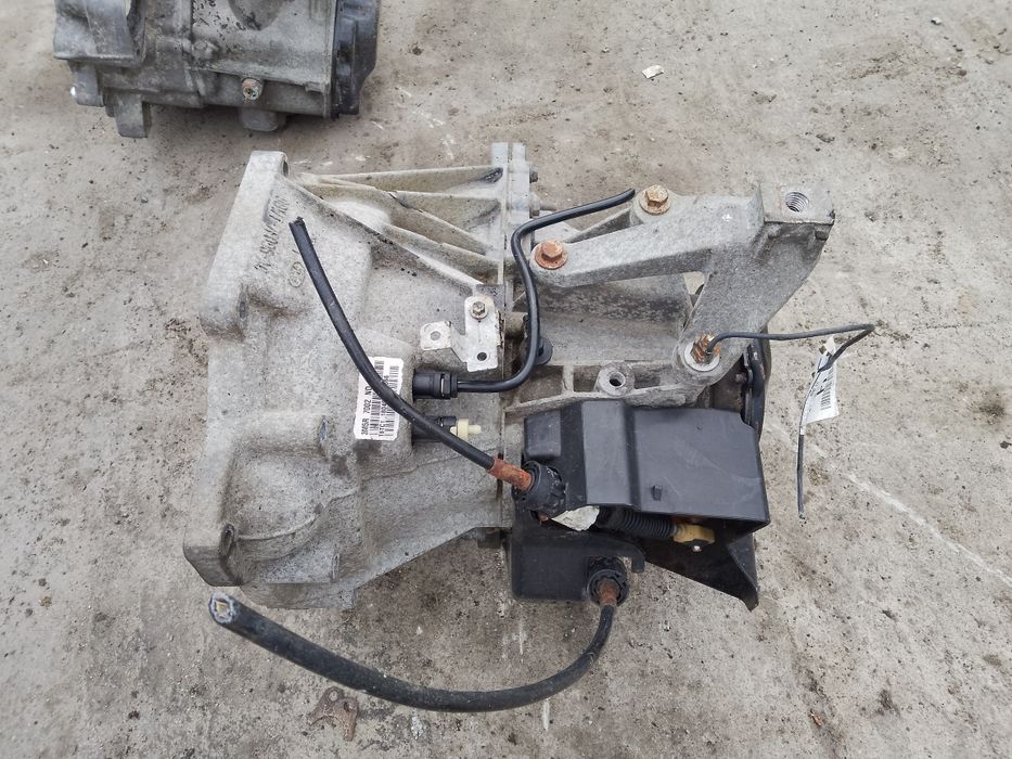 Cutie viteze Ford focus 2 1.6 benzina