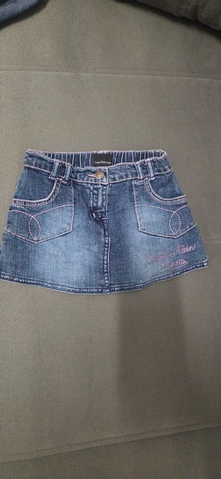 Fusta fete Calvin Klein,originala marimea 3 ani stare foarte buna