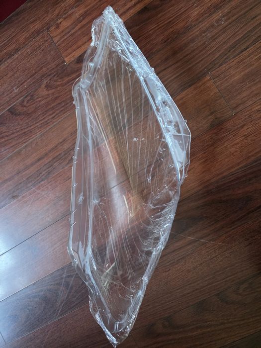 Toyota yaris 2014 стъкло за фар