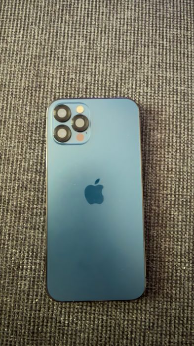 Продавам iPhone 12 Pro 512 GB