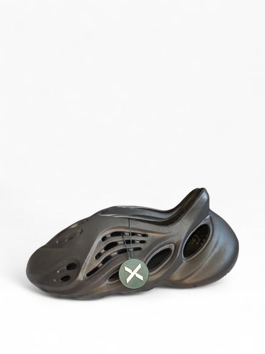 Yeazy foam runner 43, 44,45,46