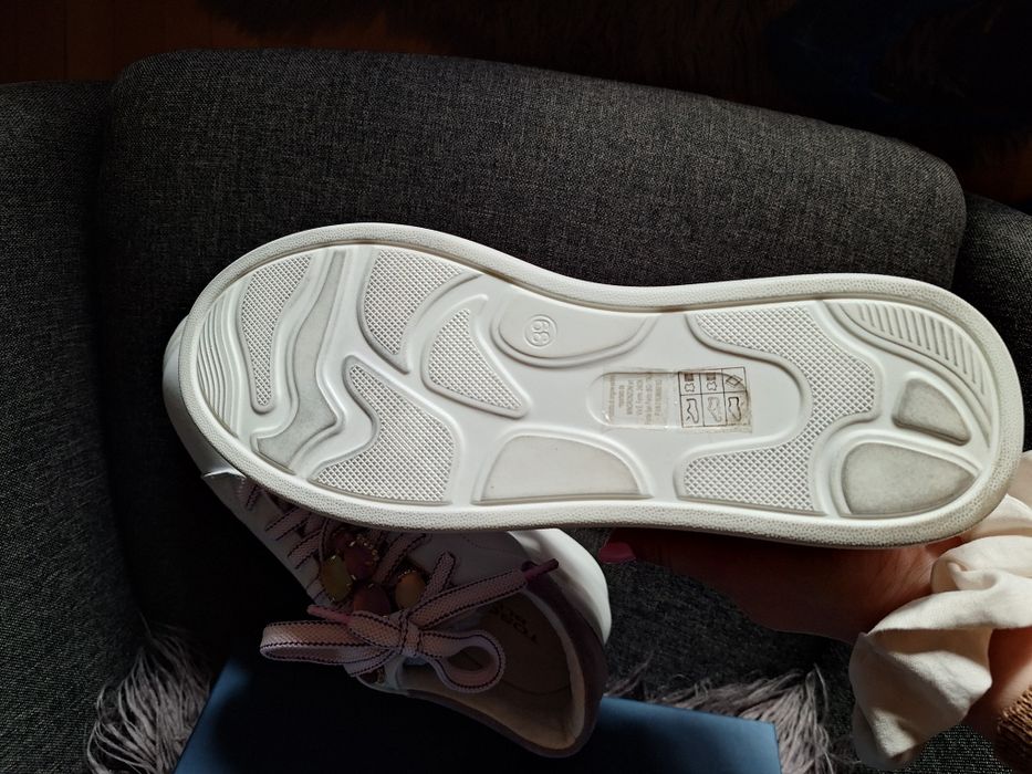 Сникърси Tosca Blu